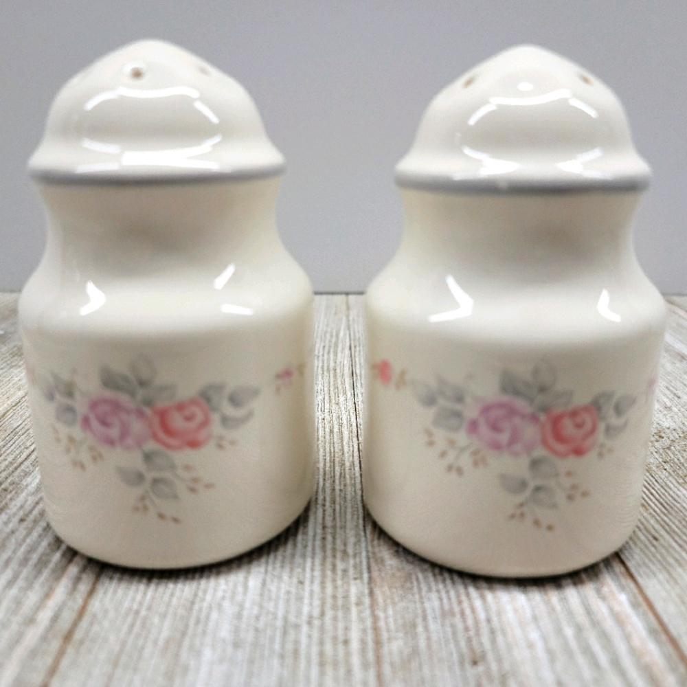 Pfaltzgraff Trouseau Salt and Pepper Shaker Set